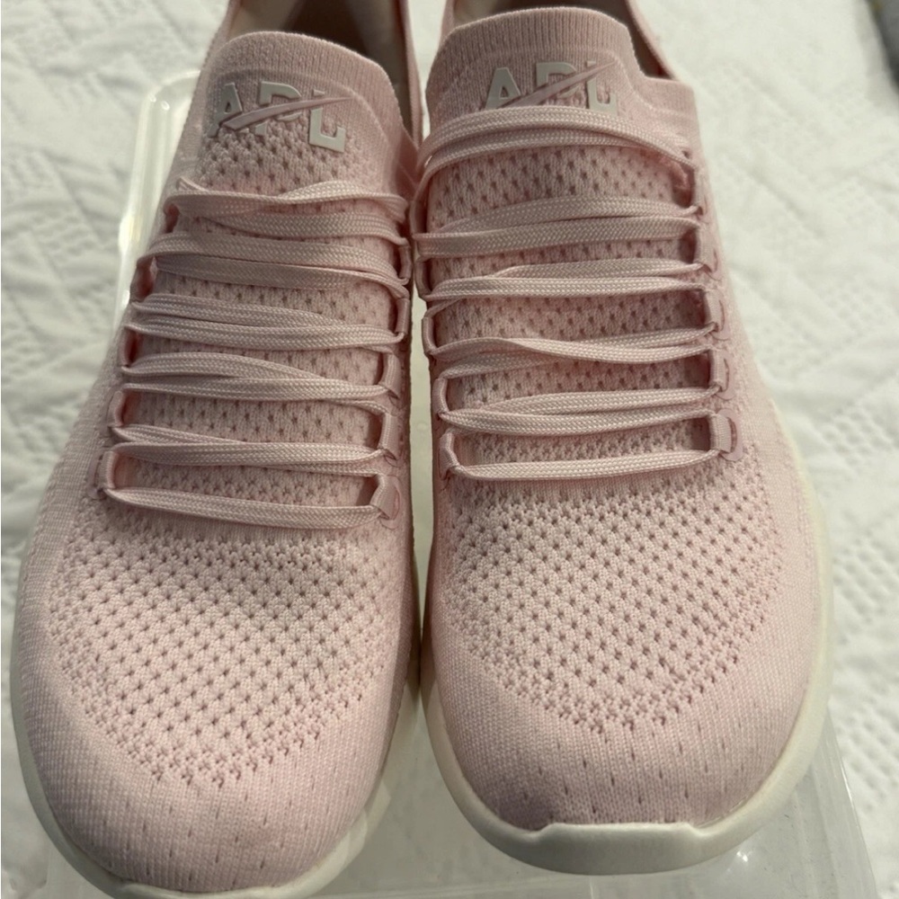 APL techloom breeze women’s sneakers pale pink size 8
